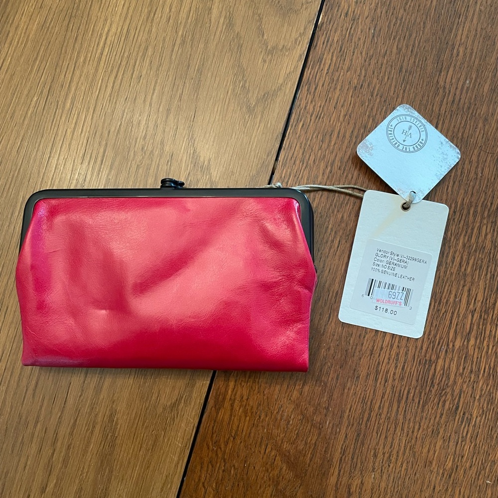 BRAND NEW HOBO clutch